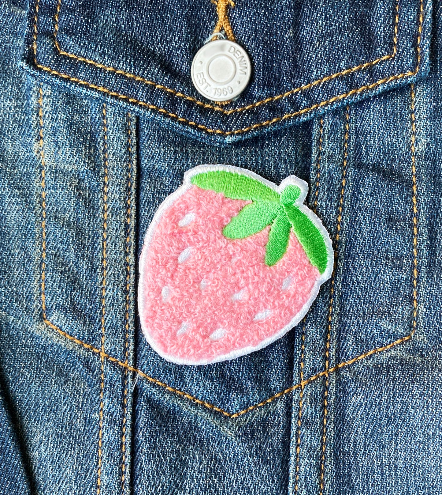 Strawberry Patches Chenille , iron-on, embroidery