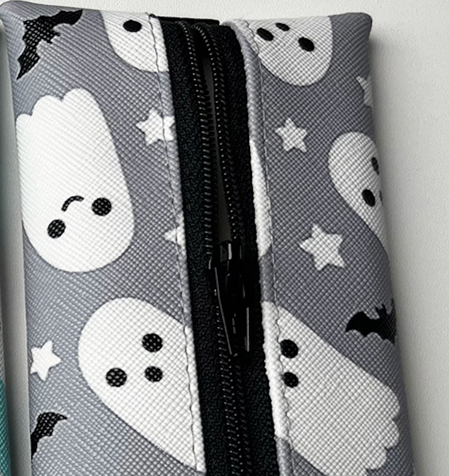 Zipper Pouch w/ Elastic