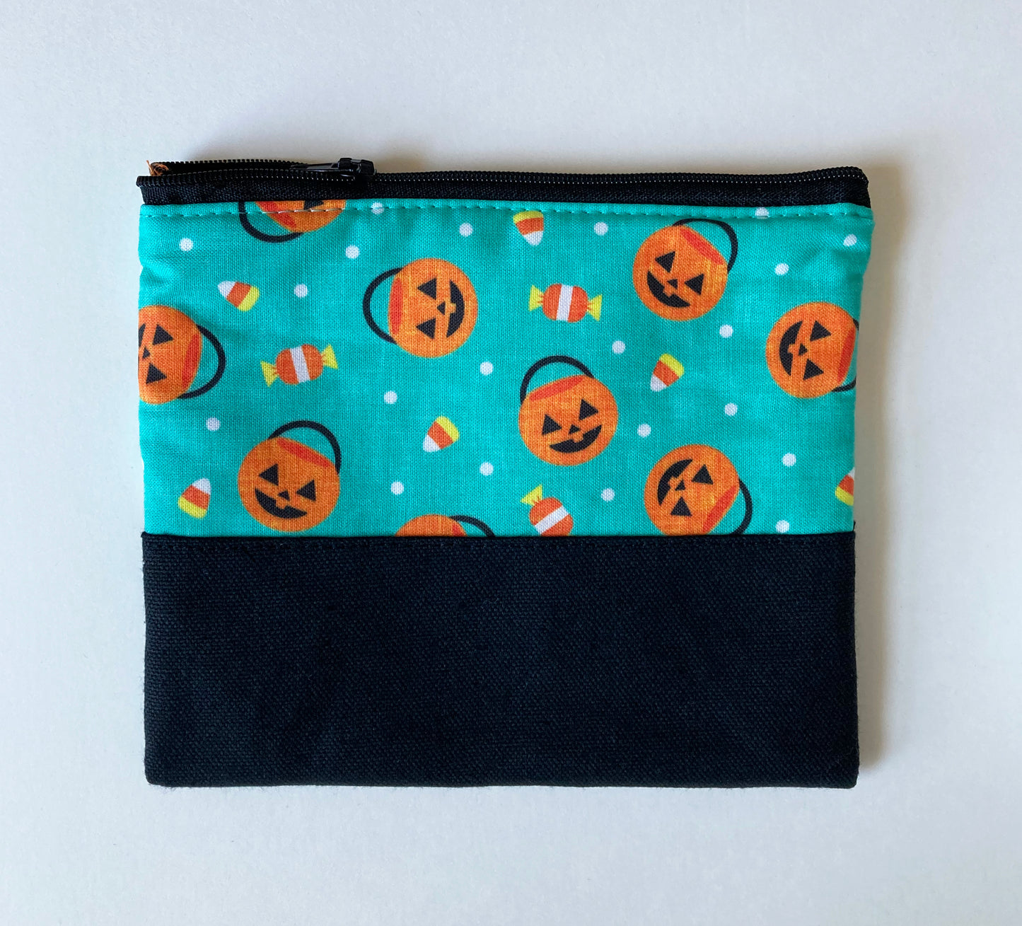 Spooky Clutches 6"