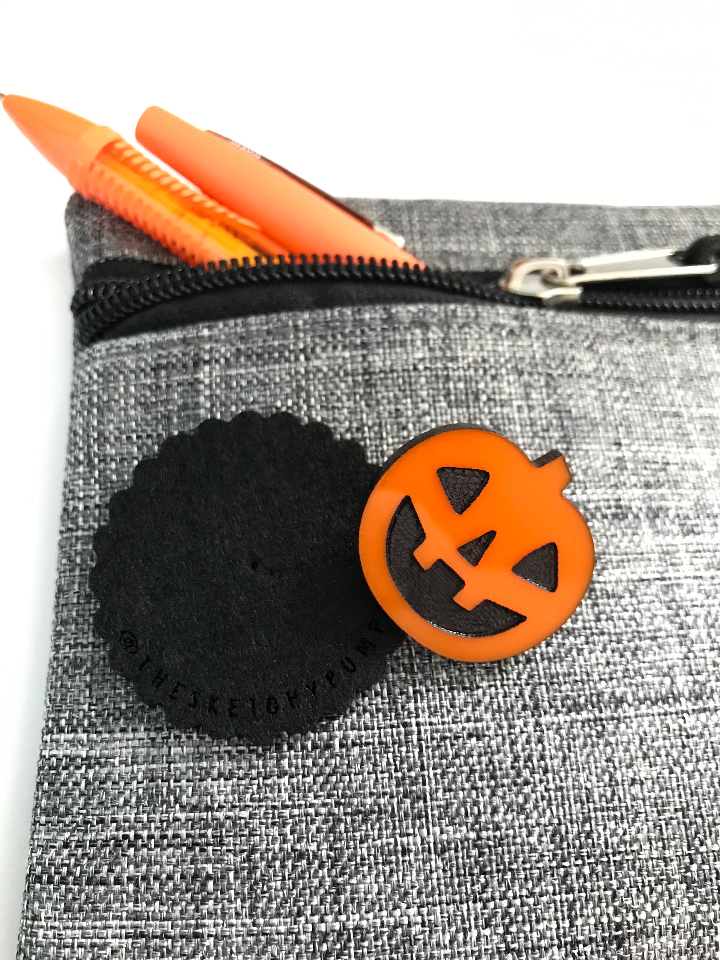 Jack O' lantern Acrylic Pin, Felt Backing, halloween, lapel pin, pumpkin