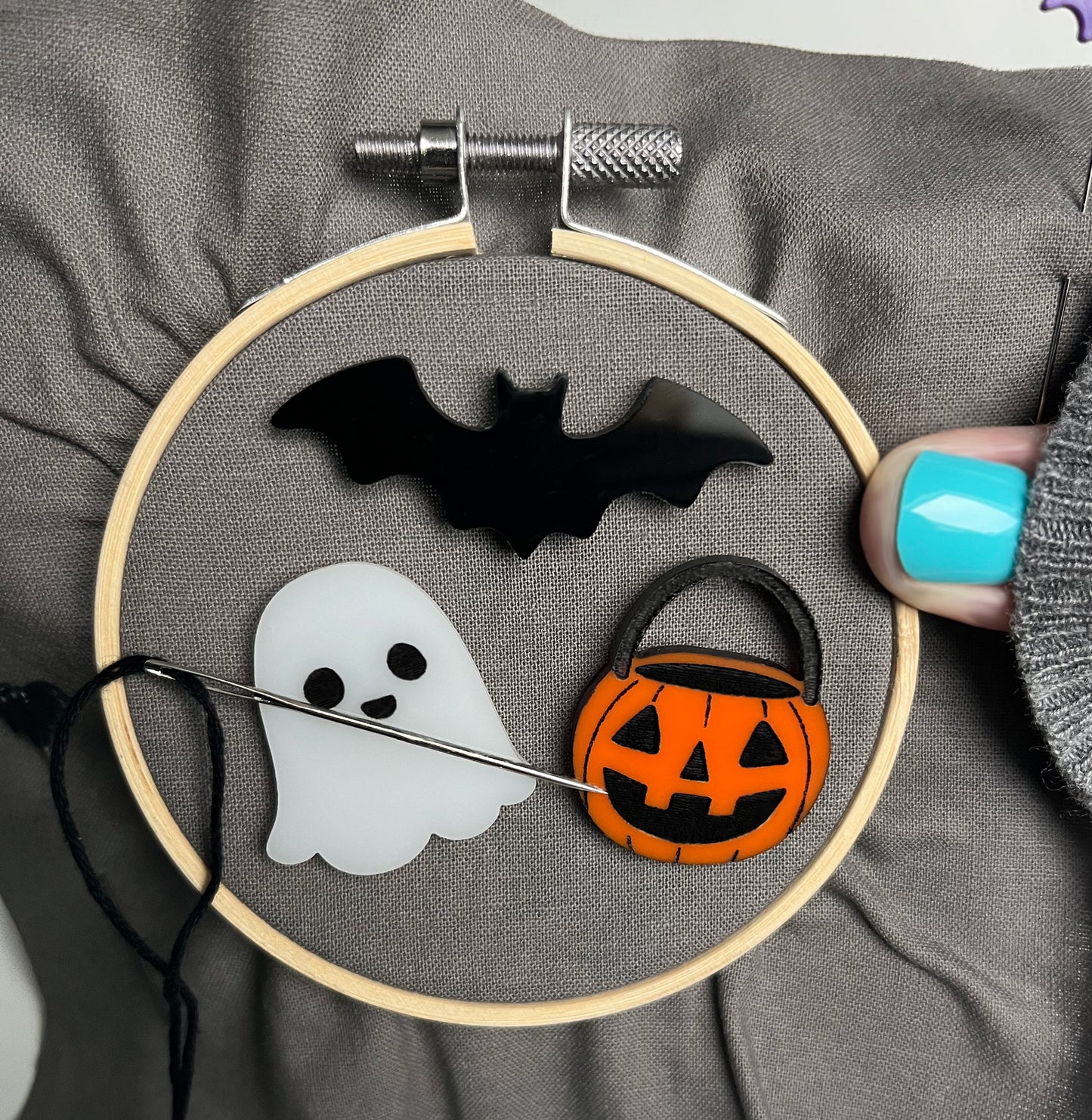 Spooky Needle Minders