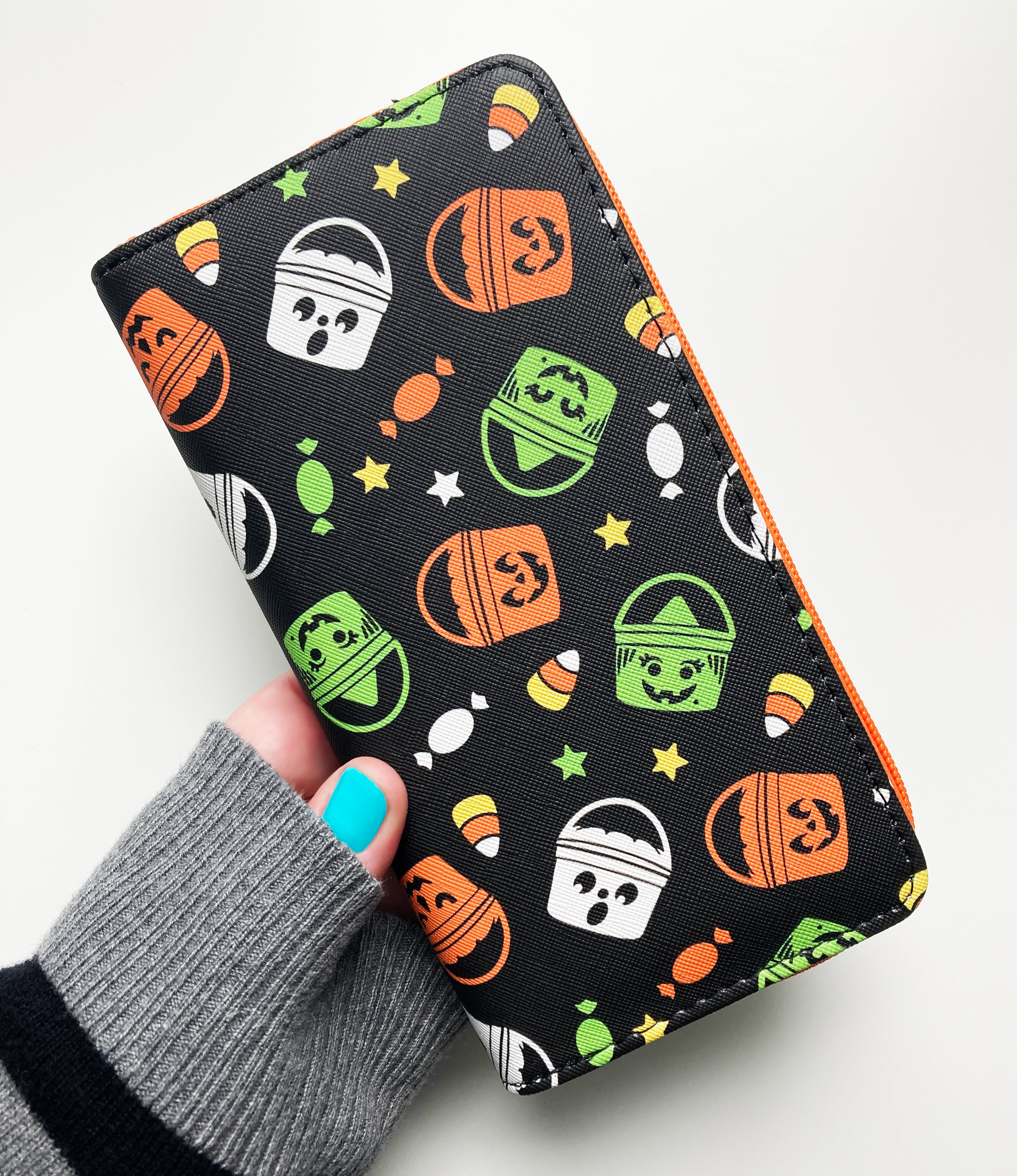 Boo Bucket Wallet – thesketchypumpkin